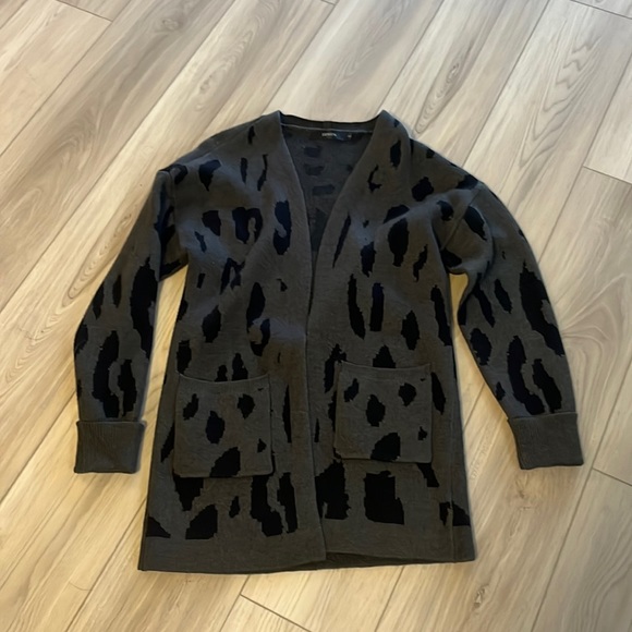 zesica Sweaters - Gray and black leopard print cardigan NWOT